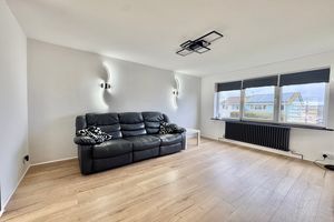 Lounge- click for photo gallery